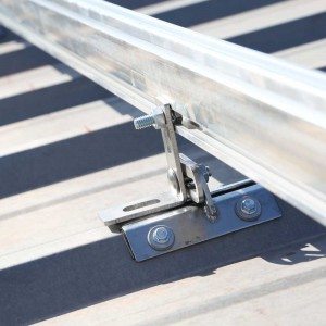 Solar mounting bracket for a metal roof